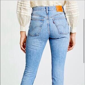 Levi's 501 High Rise Jeans Light Wash Ripped